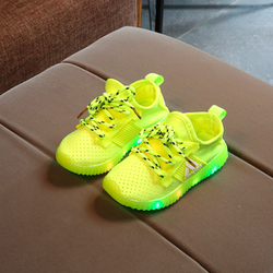 Sepatu Bayi - Sepatu keren dengan lampu LED