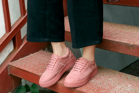 Sneakers Wanita - Kulit Asli