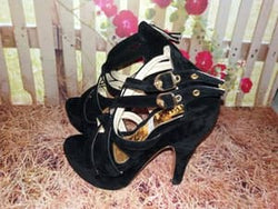 High Heels Wanita Hitam Tali