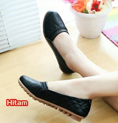 Adelia Flatshoes Motif Kulit Ular