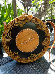 TAS WANITA MOTIF MAWAR RODA KAYU